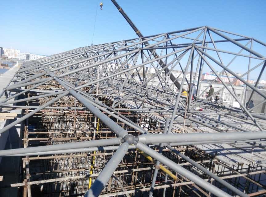 侯马商贸城屋顶网架工程